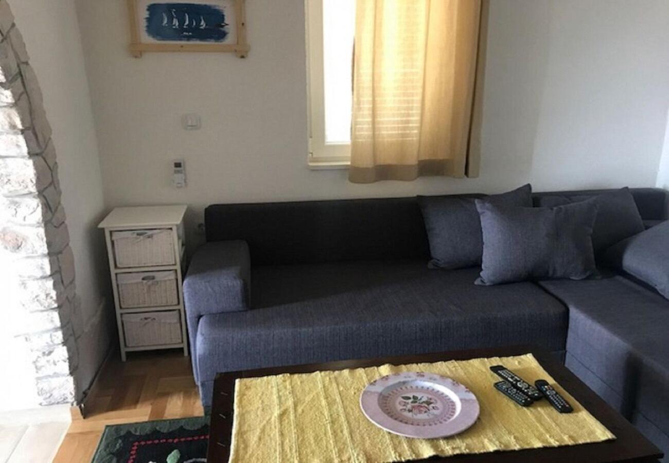Apartments Neno - 20 M From Beach Ribarica Εξωτερικό φωτογραφία